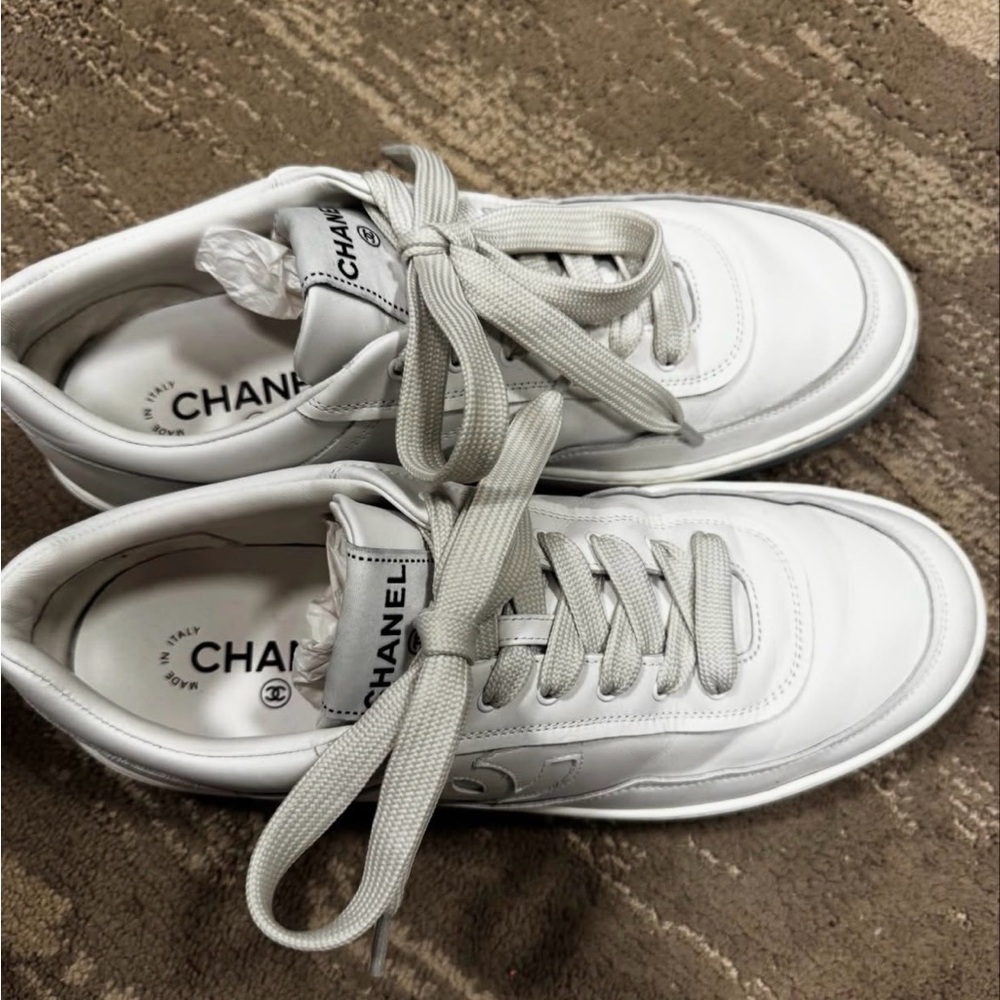 CHANEL White Sneakers - Picture 2 of 3